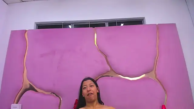 VaneLin18 online show from 11.19.25