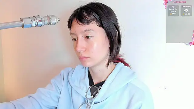 Snapshot of lizzy_davis_1 chatting on 10.05.25 lizzy davis 1 online show from 10.05.25