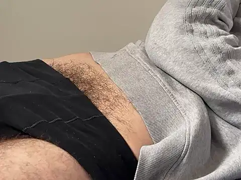 Snapshot of YoungHairyBi chatting on 09.09.25 YoungHairyBi online show from 09.09.25