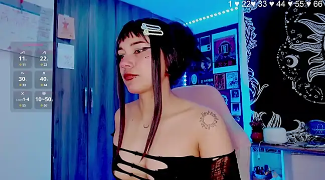 Snapshot of melissahowl chatting on 12.16.24 melissahowl online show from 12.16.24