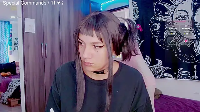 Snapshot of melissahowl chatting on 03.21.25 melissahowl online show from 03.21.25