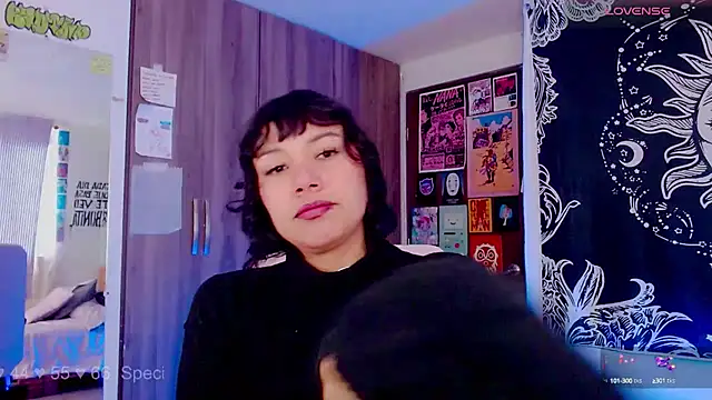 Snapshot of melissahowl chatting on 09.12.25 melissahowl online show from 09.12.25