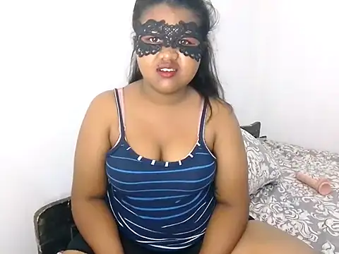 Snapshot of Sexy--queen1 chatting on 02.19.25 Sexy--queen1 online show from 02.19.25