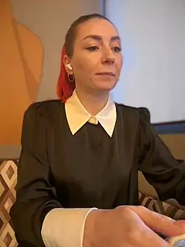 Snapshot of Crazy-Rosa chatting on 12.06.24 Crazy-Rosa online show from 12.06.24