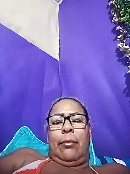 Afroditabichota online show from 09.10.25