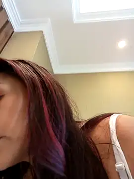 Snapshot of MonicaMoret chatting on 02.14.25 MonicaMoret online show from 02.14.25