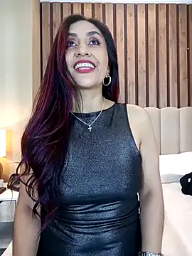 Snapshot of MonicaMoret chatting on 03.12.25 MonicaMoret online show from 03.12.25