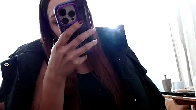 Snapshot of Dahian_XXX chatting on 01.06.25 Dahian XXX online show from 01.06.25