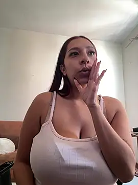 Snapshot of Dahian_XXX chatting on 03.16.25 Dahian XXX online show from 03.16.25