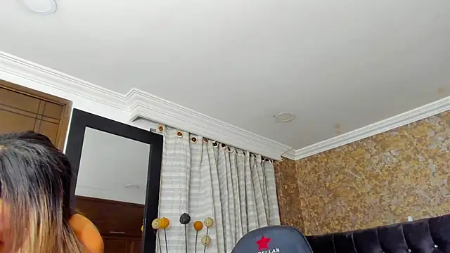 stella xue online show from 01.30.25