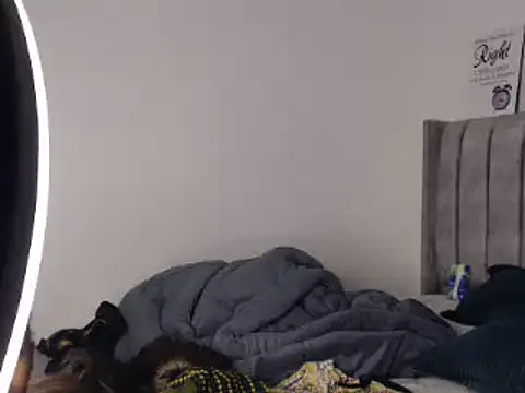 Snapshot of sweet_scovia1 chatting on 02.15.25 sweet scovia1 online show from 02.15.25