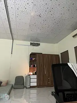 Baby Claraa online show from 03.06.25