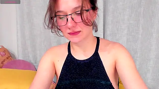 Snapshot of Lilith_lutherlow chatting on 10.05.25 Lilith lutherlow online show from 10.05.25