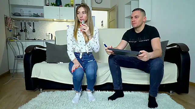 Snapshot of littlesweettifany chatting on 01.23.25 littlesweettifany online show from 01.23.25