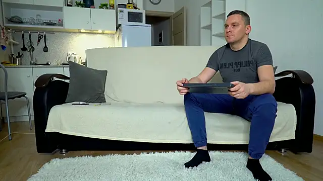 Snapshot of littlesweettifany chatting on 02.05.25 littlesweettifany online show from 02.05.25