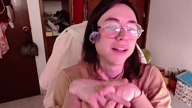 emily pearl  online show from 10.17.25