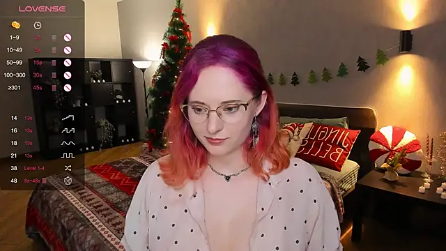 Snapshot of Aemilia_ chatting on 12.23.24 Aemilia online show from 12.23.24