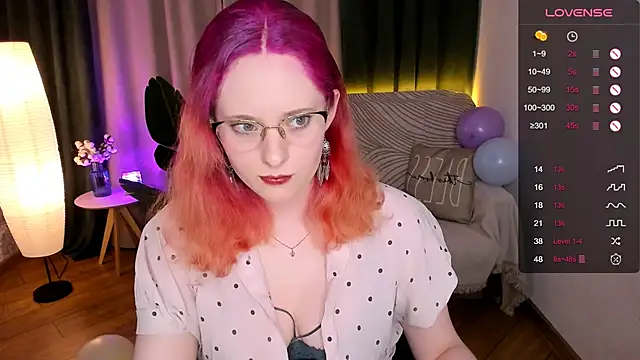 Snapshot of Aemilia_ chatting on 01.15.25 Aemilia online show from 01.15.25