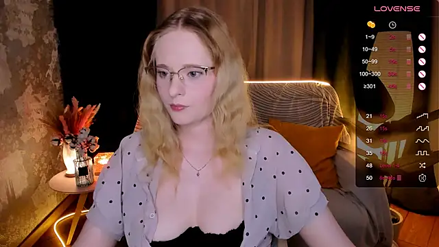 Aemilia  online show from 11.10.25