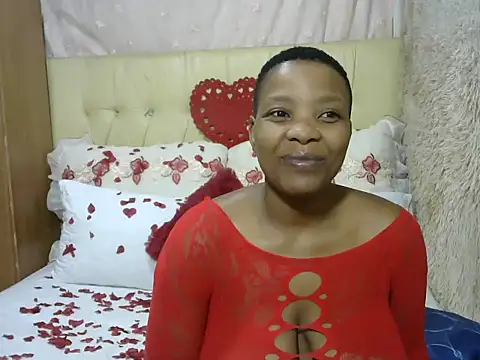 Snapshot of Xxxsluts chatting on 02.14.25 Xxxsluts online show from 02.14.25