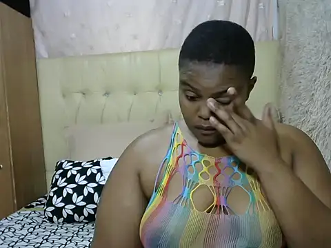 Snapshot of Xxxsluts chatting on 02.17.25 Xxxsluts online show from 02.17.25