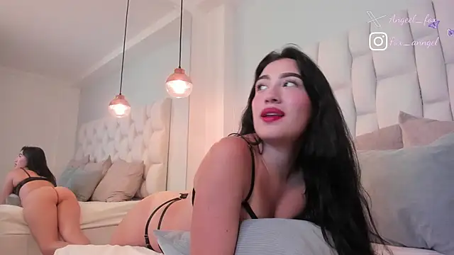 Snapshot of angeel_fox chatting on 12.21.24 angeel fox online show from 12.21.24