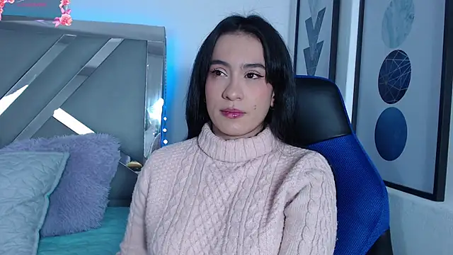 Snapshot of ZaraDames_ chatting on 03.21.25 ZaraDames online show from 03.21.25