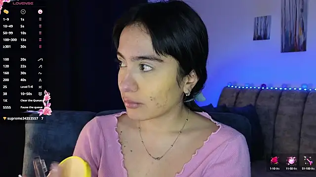 Snapshot of ZaraDames_ chatting on 09.14.25 ZaraDames online show from 09.14.25