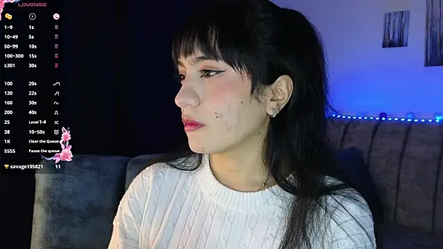 Snapshot of ZaraDames_ chatting on 09.19.25 ZaraDames online show from 09.19.25