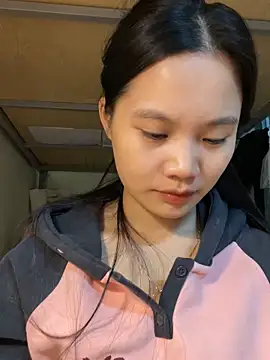 Snapshot of Be-MyMy chatting on 12.20.24 Be-MyMy online show from 12.20.24