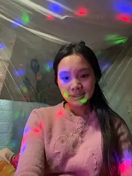 Snapshot of Be-MyMy chatting on 12.23.24 Be-MyMy online show from 12.23.24