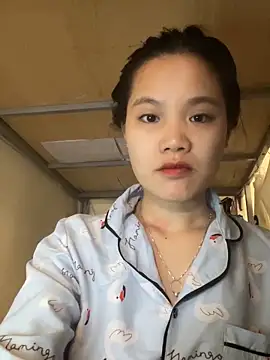 Snapshot of Be-MyMy chatting on 01.01.25 Be-MyMy online show from 01.01.25