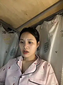 Snapshot of Be-MyMy chatting on 02.22.25 Be-MyMy online show from 02.22.25