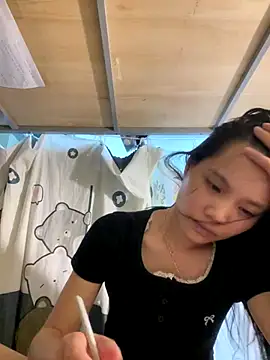 Snapshot of Be-MyMy chatting on 09.23.25 Be-MyMy online show from 09.23.25