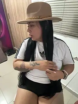 Snapshot of marta201_alfaro chatting on 01.31.25 marta201 alfaro online show from 01.31.25