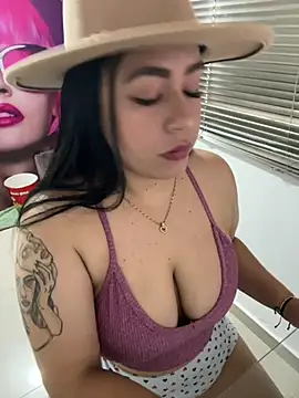 Snapshot of marta201_alfaro chatting on 02.05.25 marta201 alfaro online show from 02.05.25