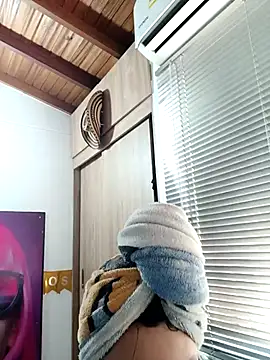 Snapshot of marta201_alfaro chatting on 10.12.25 marta201 alfaro online show from 10.12.25