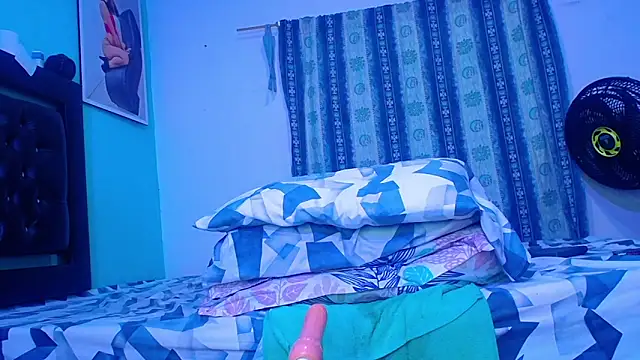 Snapshot of cristinapuerta- chatting on 12.28.24 cristinapuerta- online show from 12.28.24