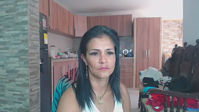 Snapshot of brigitht chatting on 01.12.25 brigitht online show from 01.12.25