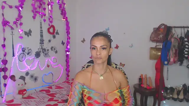 Snapshot of brigitht chatting on 02.06.25 brigitht online show from 02.06.25