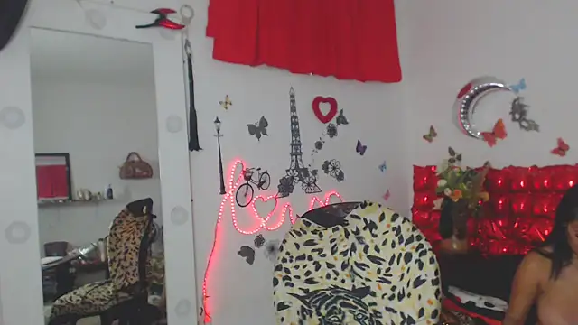 Snapshot of brigitht chatting on 03.20.25 brigitht online show from 03.20.25
