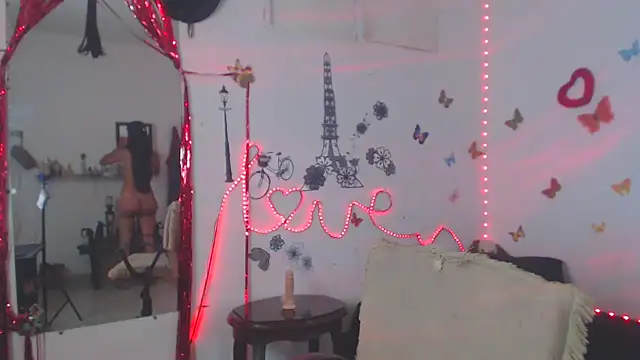 Snapshot of brigitht chatting on 09.27.25 brigitht online show from 09.27.25