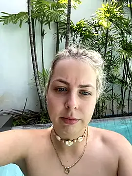 Snapshot of Livewithlucy chatting on 10.07.25 Livewithlucy online show from 10.07.25