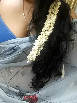 Snapshot of Janavi-janu chatting on 10.13.25 Janavi-janu online show from 10.13.25