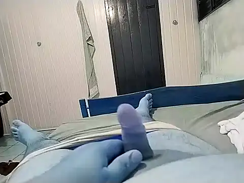 Snapshot of NumeralChevre chatting on 02.11.25 NumeralChevre online show from 02.11.25