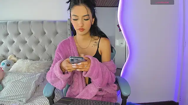 Snapshot of Violet_Rost chatting on 02.10.25 Violet Rost online show from 02.10.25