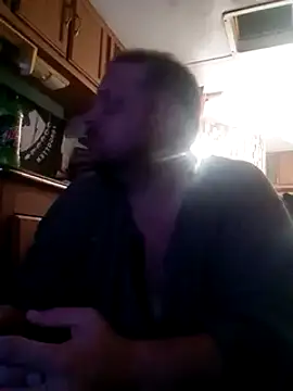 Snapshot of tjmacksjr chatting on 12.11.24 tjmacksjr online show from 12.11.24