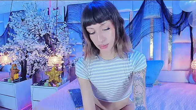 MadisonWood01 online show from 12.05.25