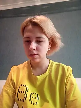 Snapshot of Gussie_Bridie chatting on 12.07.24 Gussie Bridie online show from 12.07.24