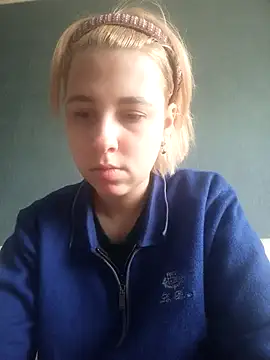 Snapshot of Gussie_Bridie chatting on 01.20.25 Gussie Bridie online show from 01.20.25
